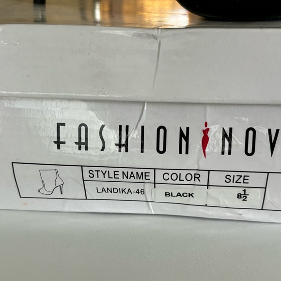 Fashion nova 8 1/2 booties. - Picture 5 of 10